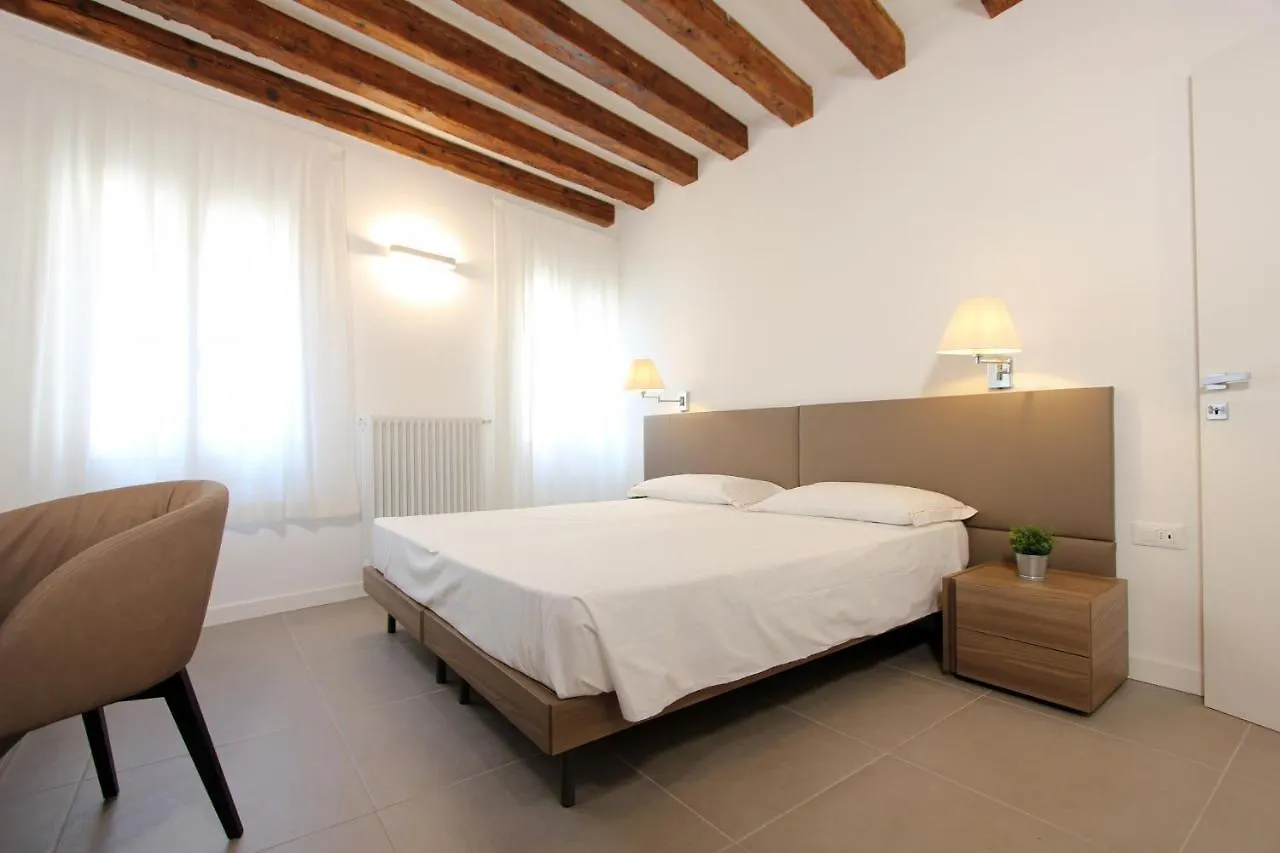 Residence Degli Artisti Venice