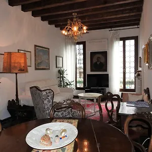 La Poetessa Venise